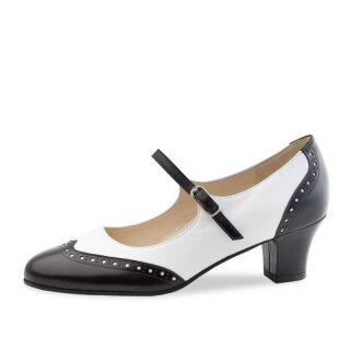 werner-kern-emma-in-schwarz-weiss
