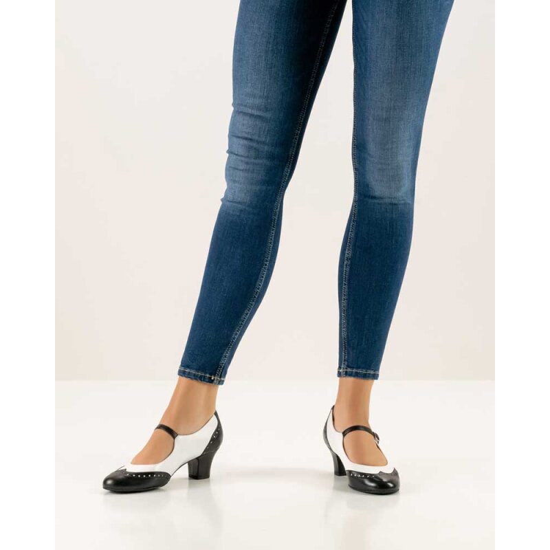 Werner Kern Emma 45 schwarz-weiß 7 = 41 1/3