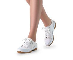 anna-kern-sneaker-140