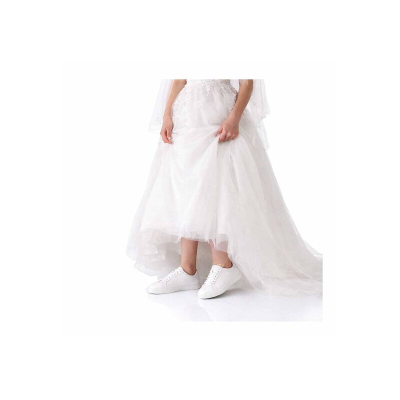 Braut Sneaker von Anna Kern in weiß für den schönsten Tag.